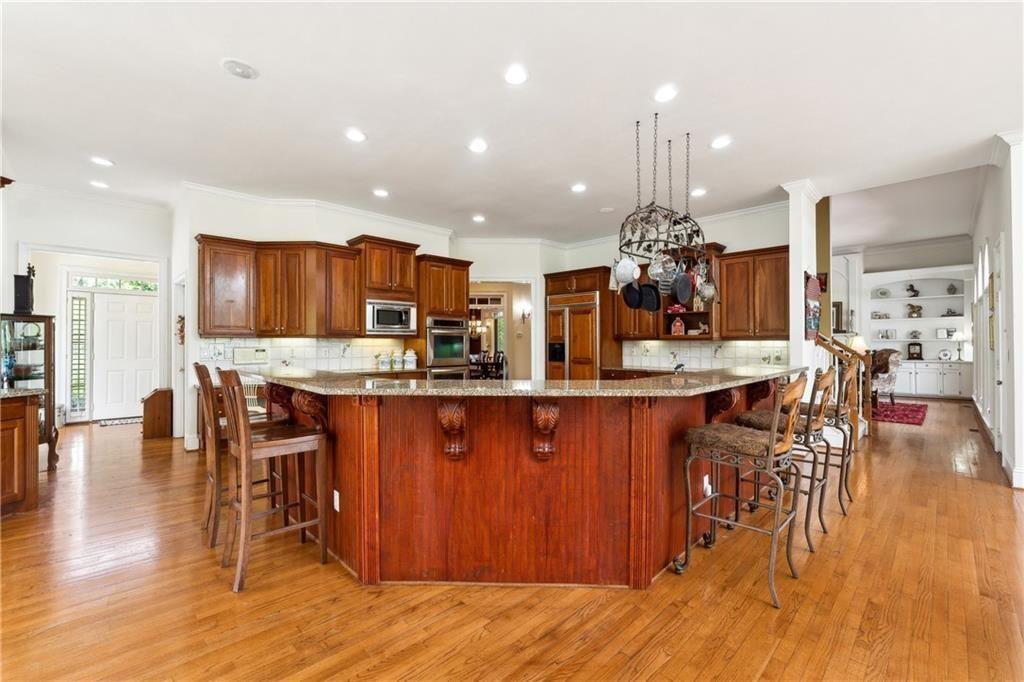 2230 Henry Scott
