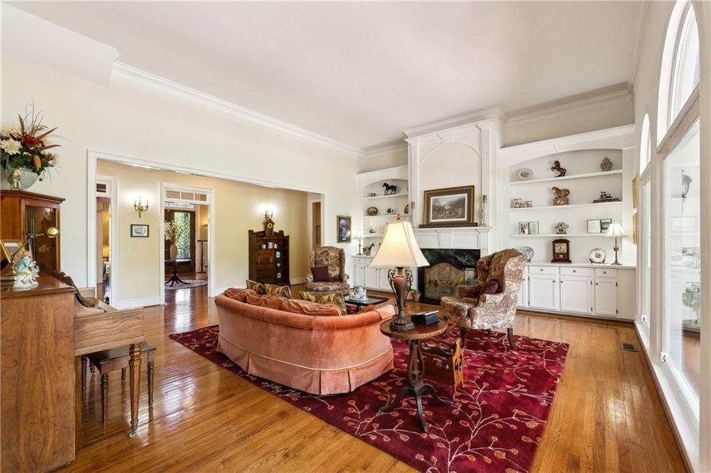 2230 Henry Scott