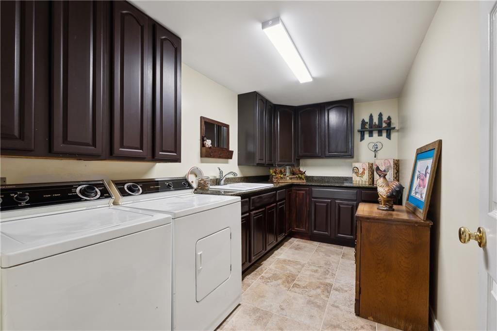 2230 Henry Scott