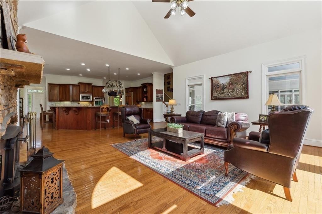 2230 Henry Scott