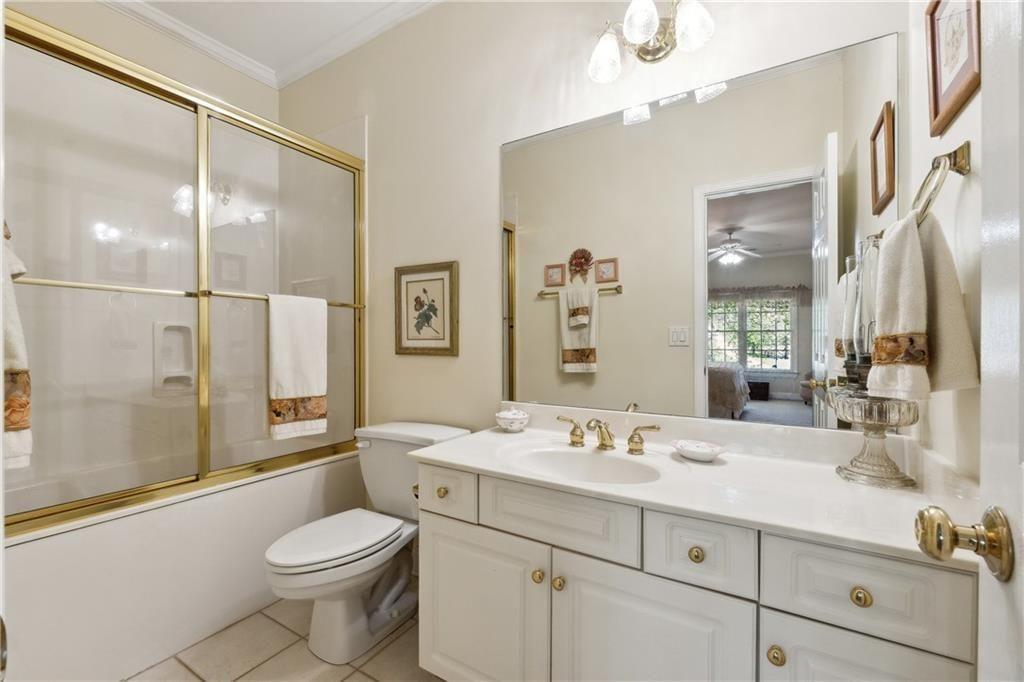 2230 Henry Scott