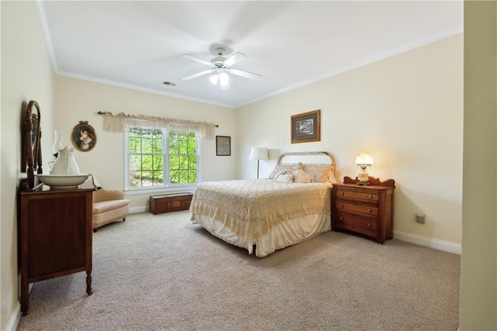 2230 Henry Scott