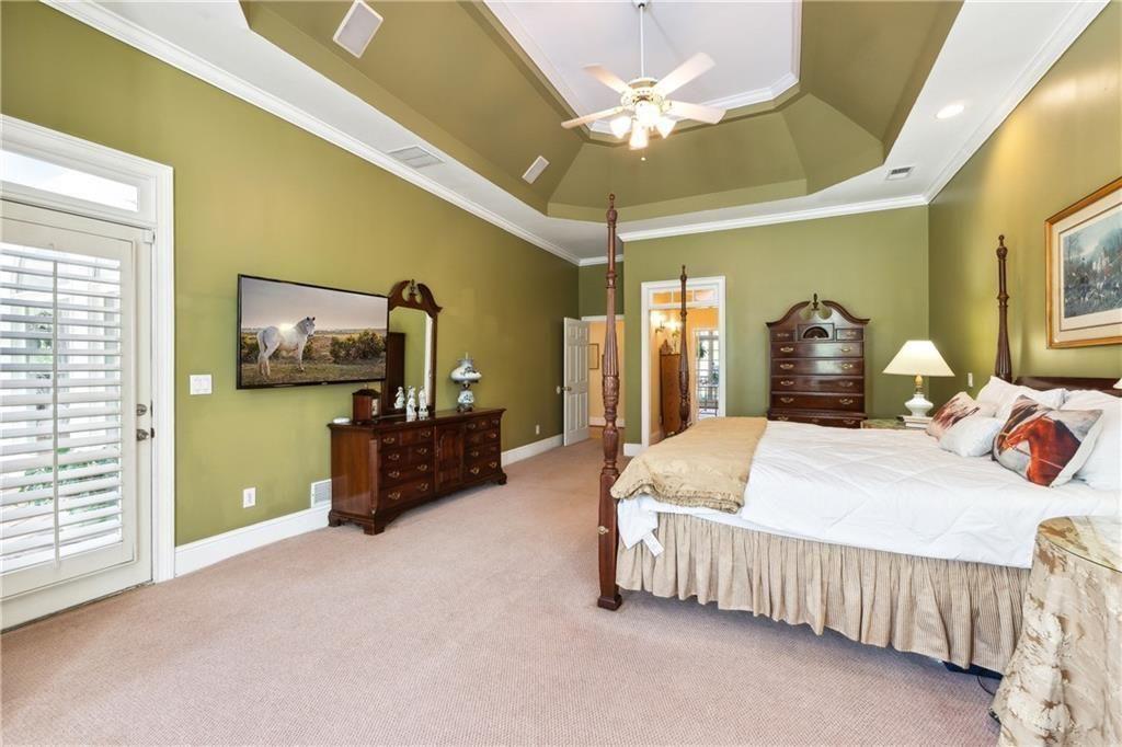 2230 Henry Scott