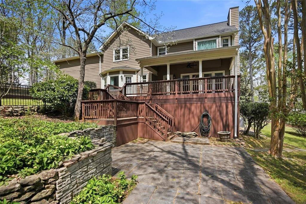 104 Crabapple Springs