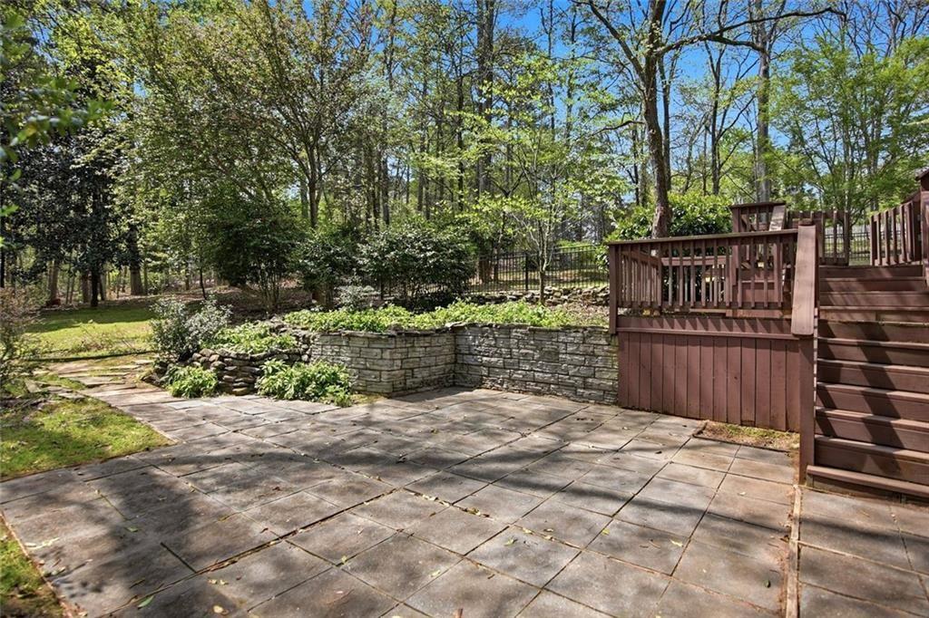 104 Crabapple Springs
