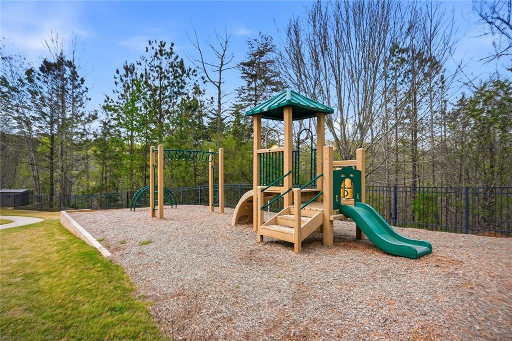 862 Waterford Estates Manor