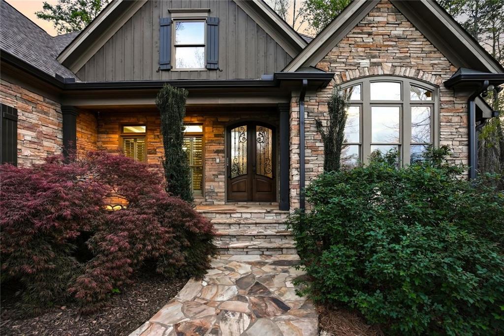 862 Waterford Estates Manor