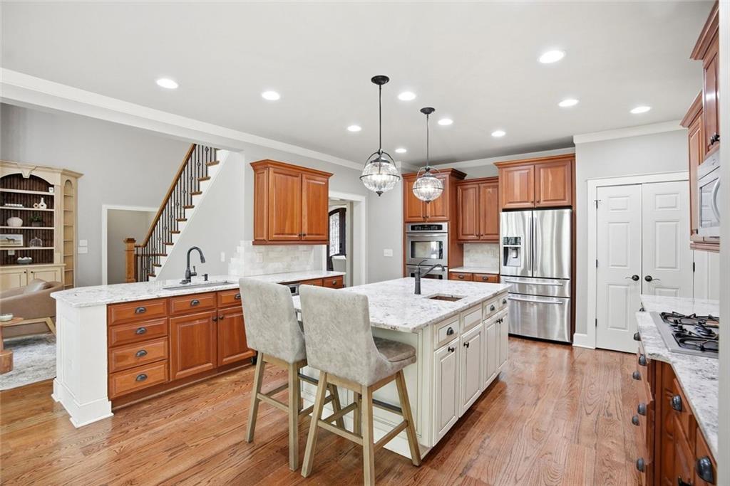 862 Waterford Estates Manor