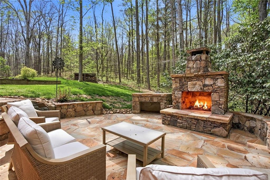 862 Waterford Estates Manor