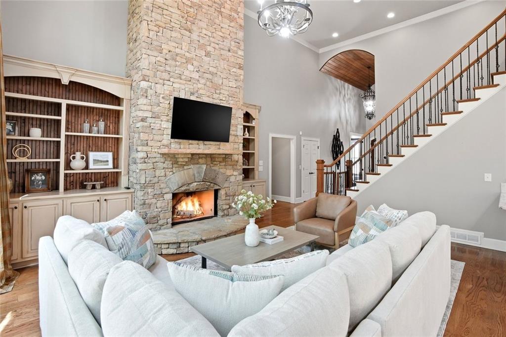 862 Waterford Estates Manor