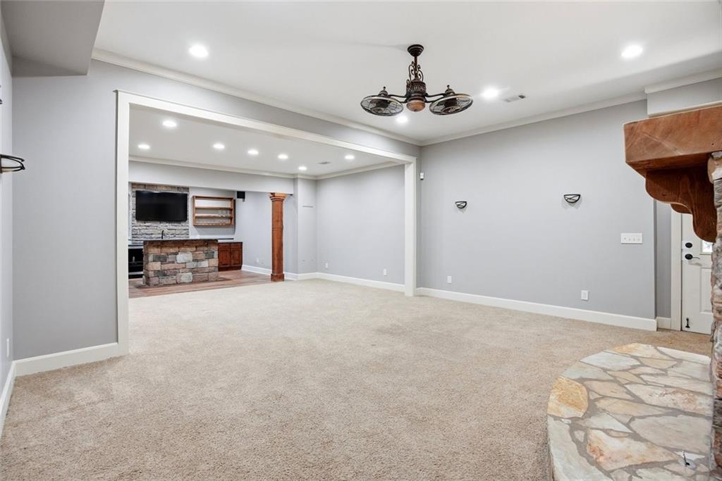 862 Waterford Estates Manor