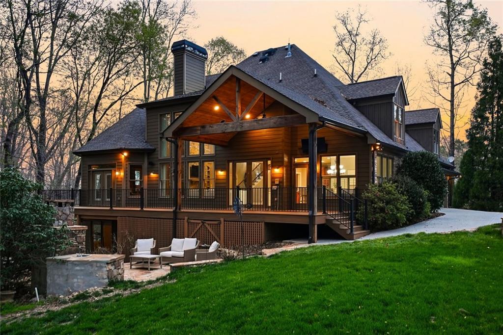 862 Waterford Estates Manor