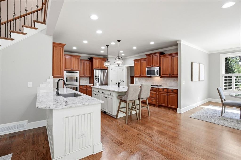 862 Waterford Estates Manor