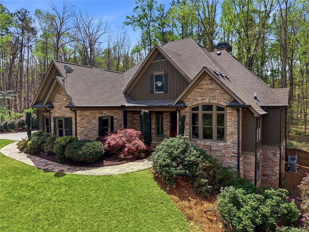862 Waterford Estates Manor