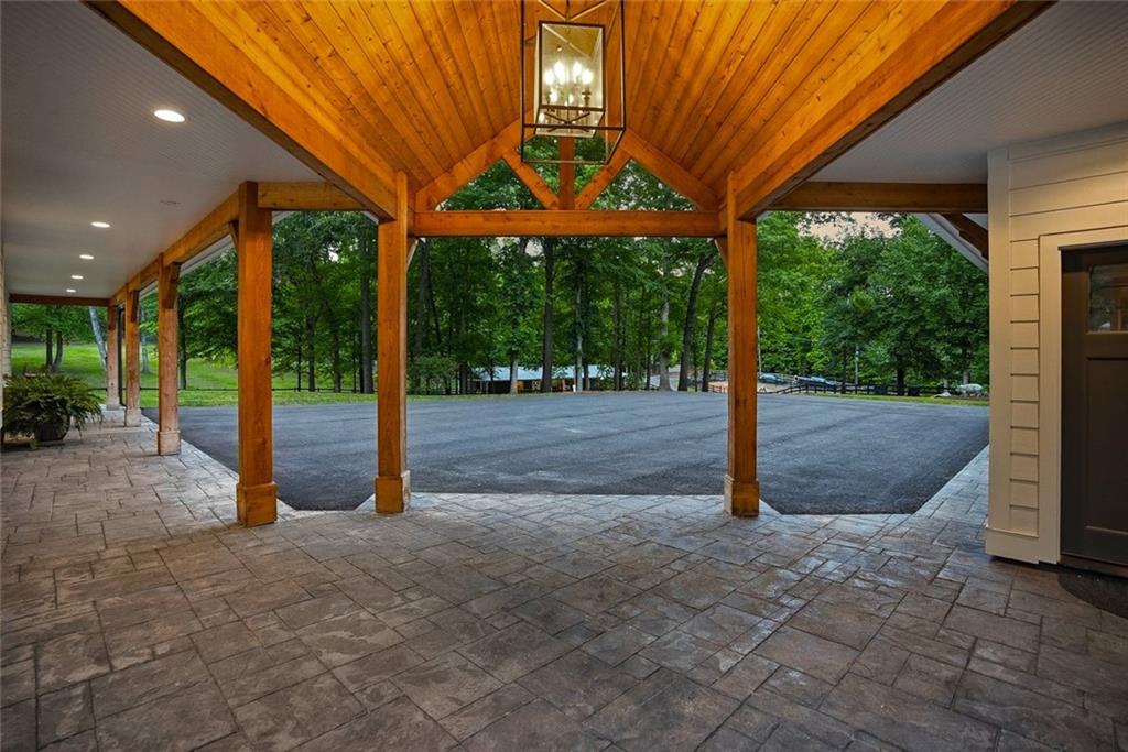 7246 Plantation Lane