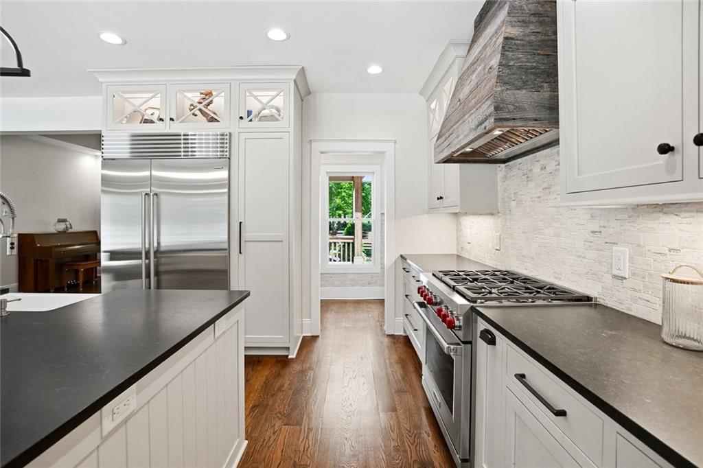 7246 Plantation Lane