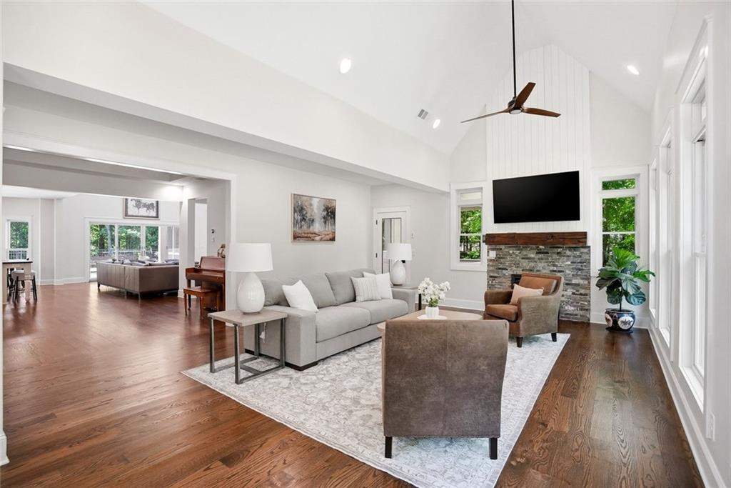7246 Plantation Lane
