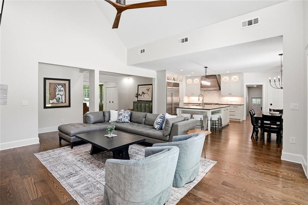 7246 Plantation Lane