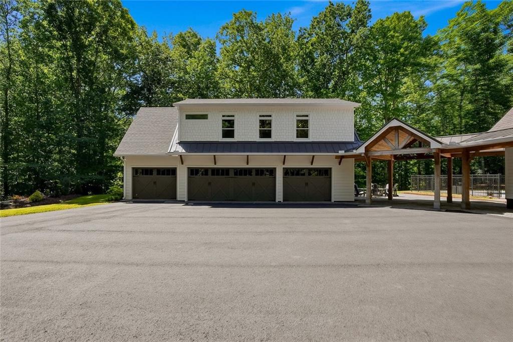 7246 Plantation Lane