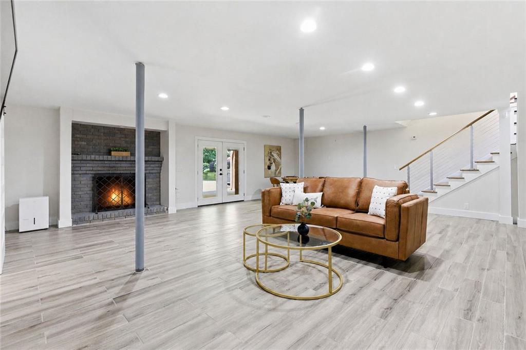 225 Jayne Ellen Way