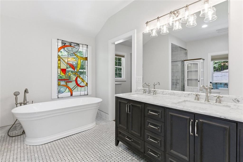 225 Jayne Ellen Way