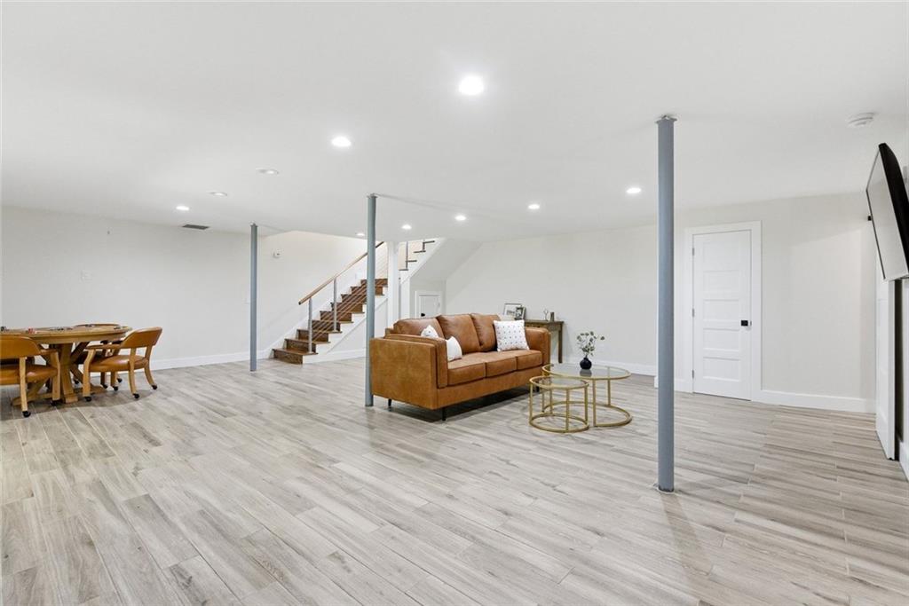 225 Jayne Ellen Way