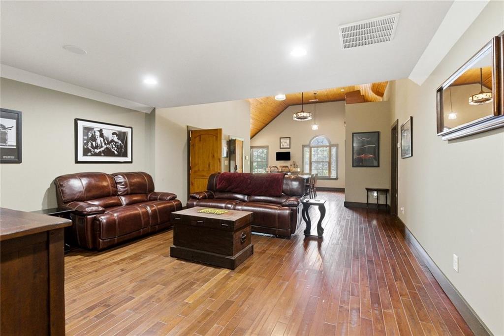 5135 Howard Road