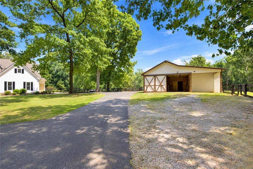 2203 Arbor Hill Road