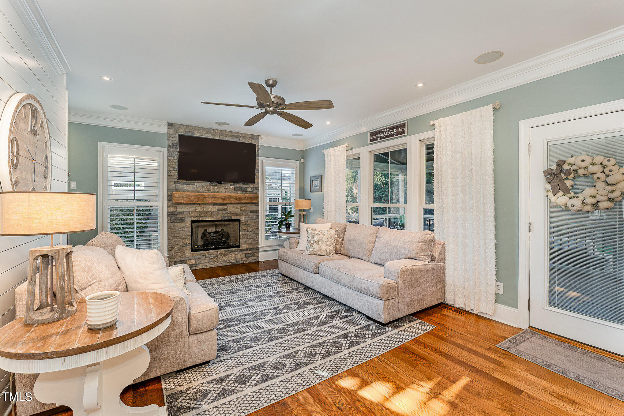 10005 Porto Fino Avenue