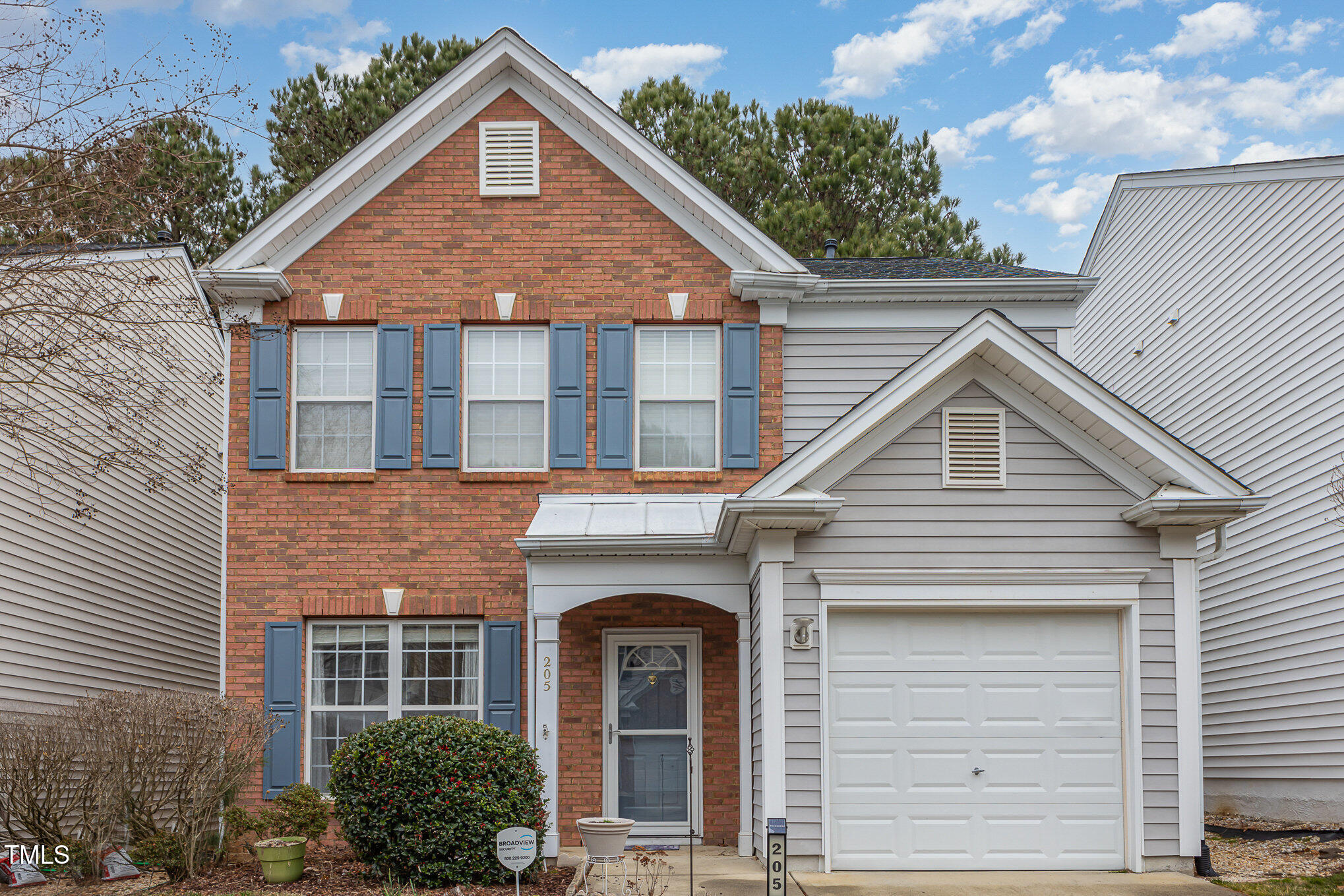 205 Durston Loop
