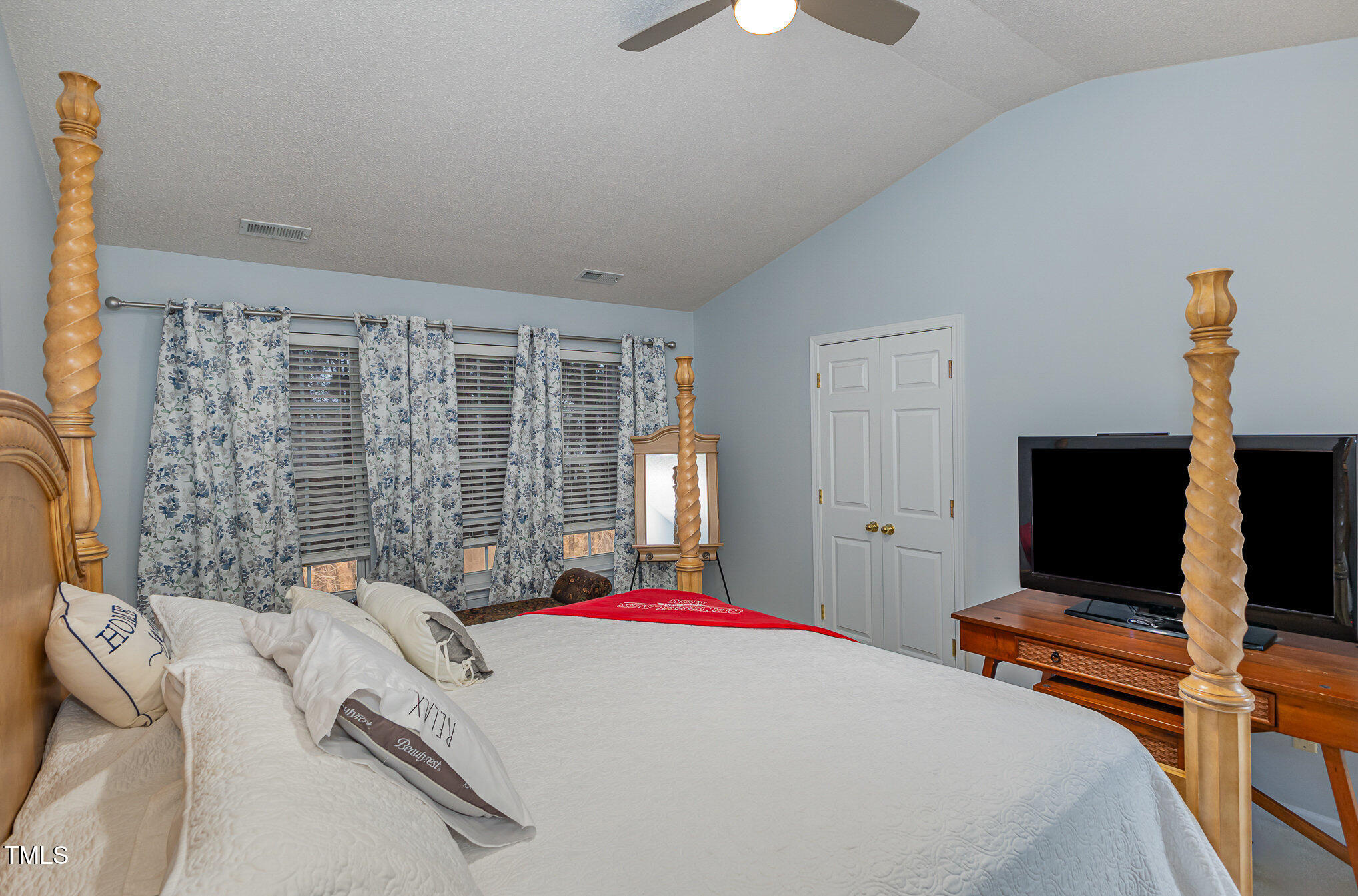 205 Durston Loop
