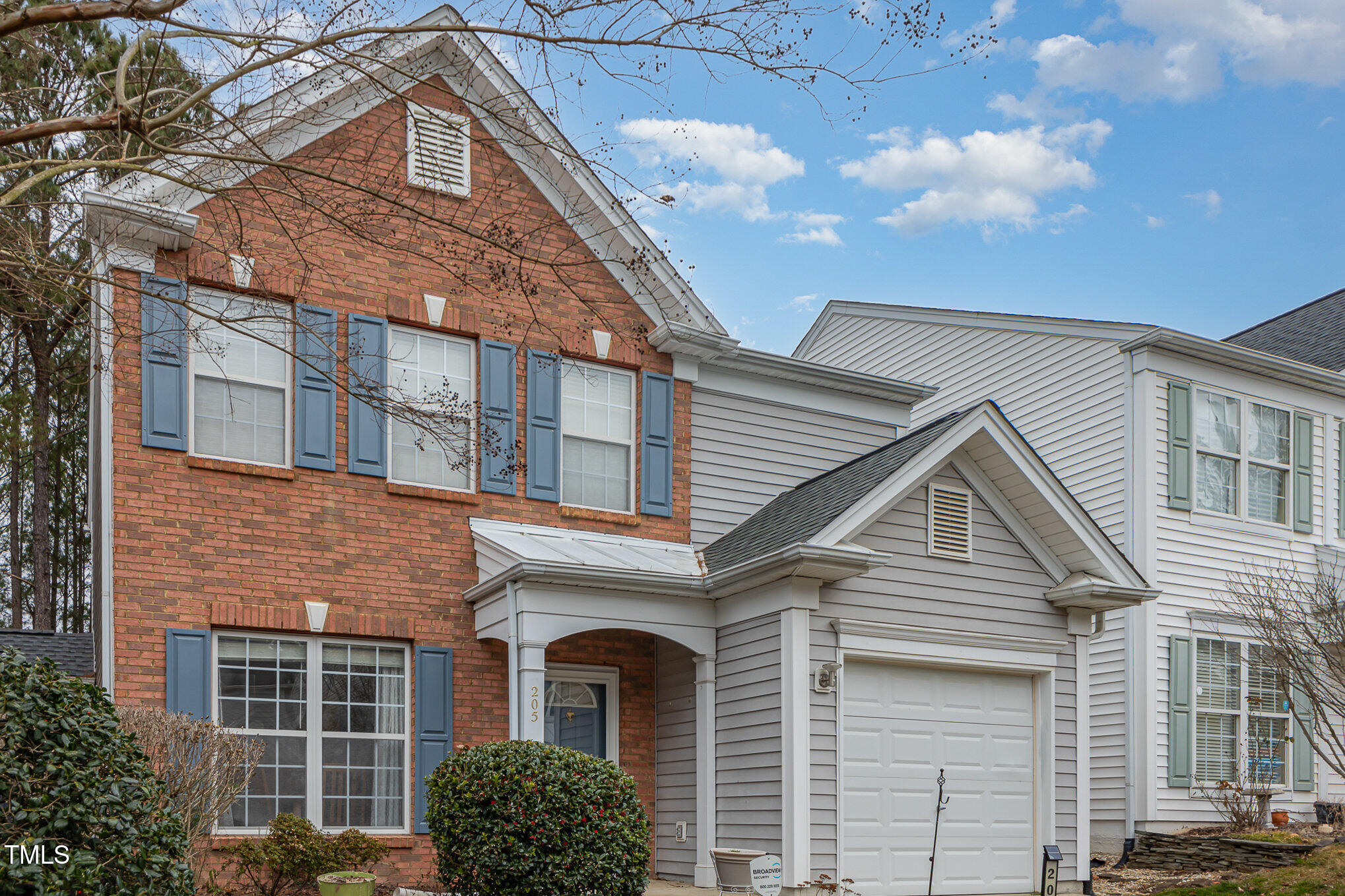 205 Durston Loop