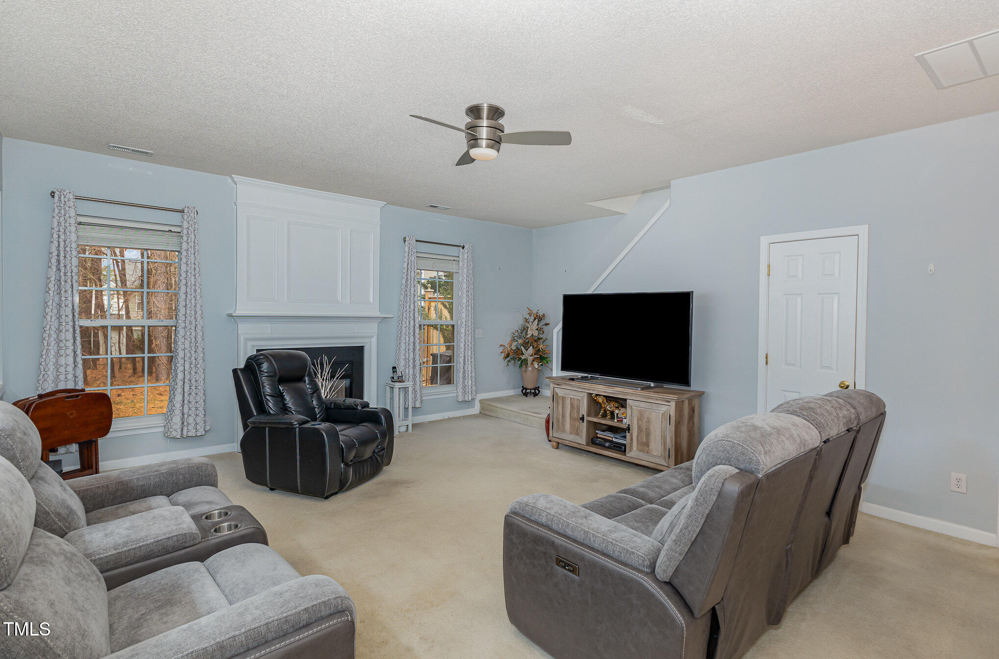 205 Durston Loop