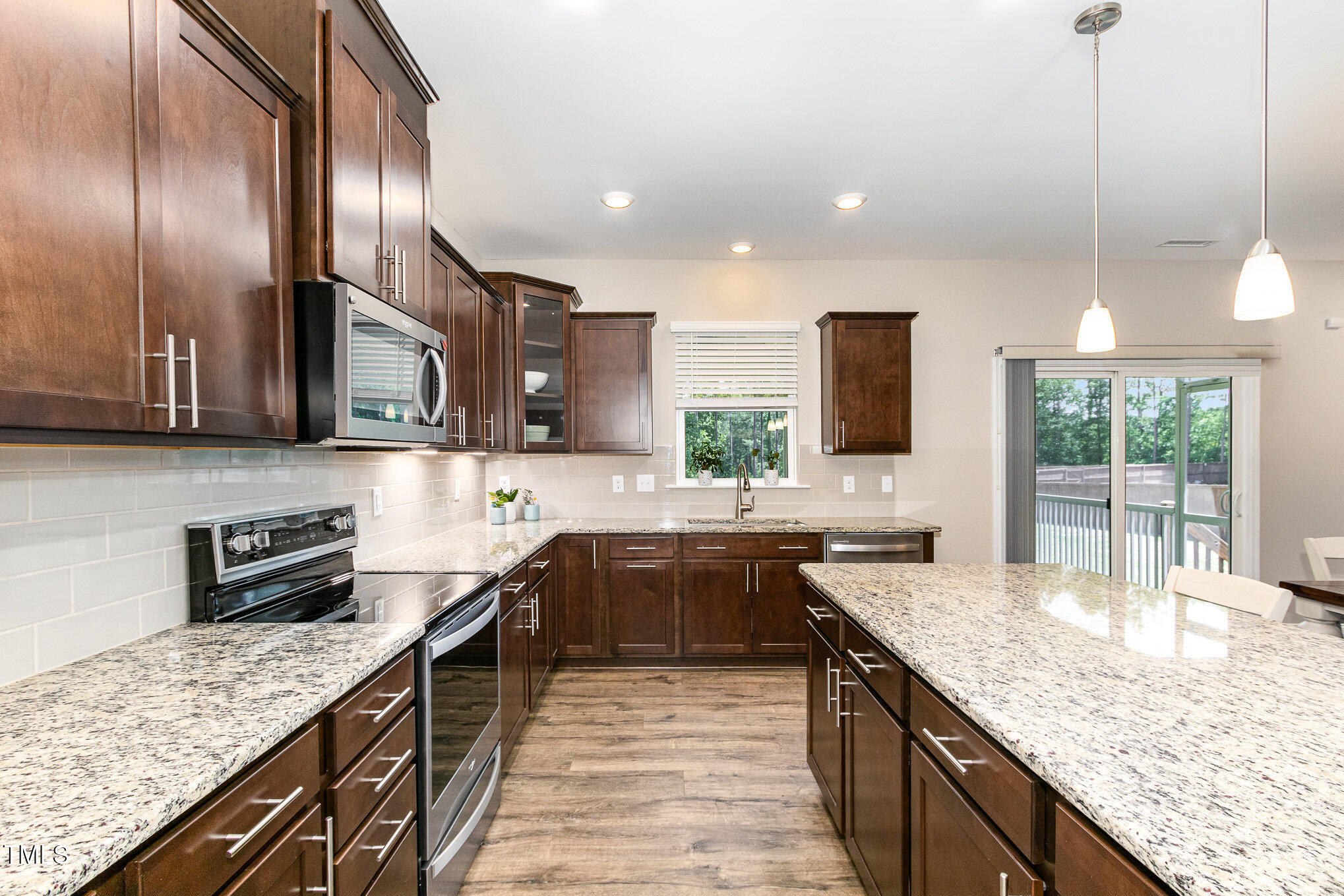 59 White Quartz Place