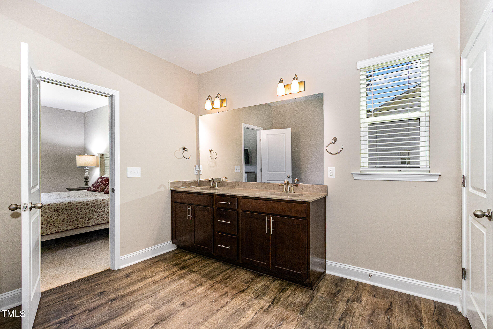 59 White Quartz Place