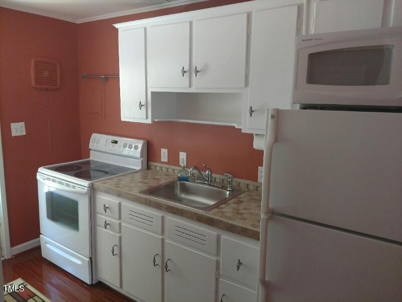 835 Daniels Street # 2c
