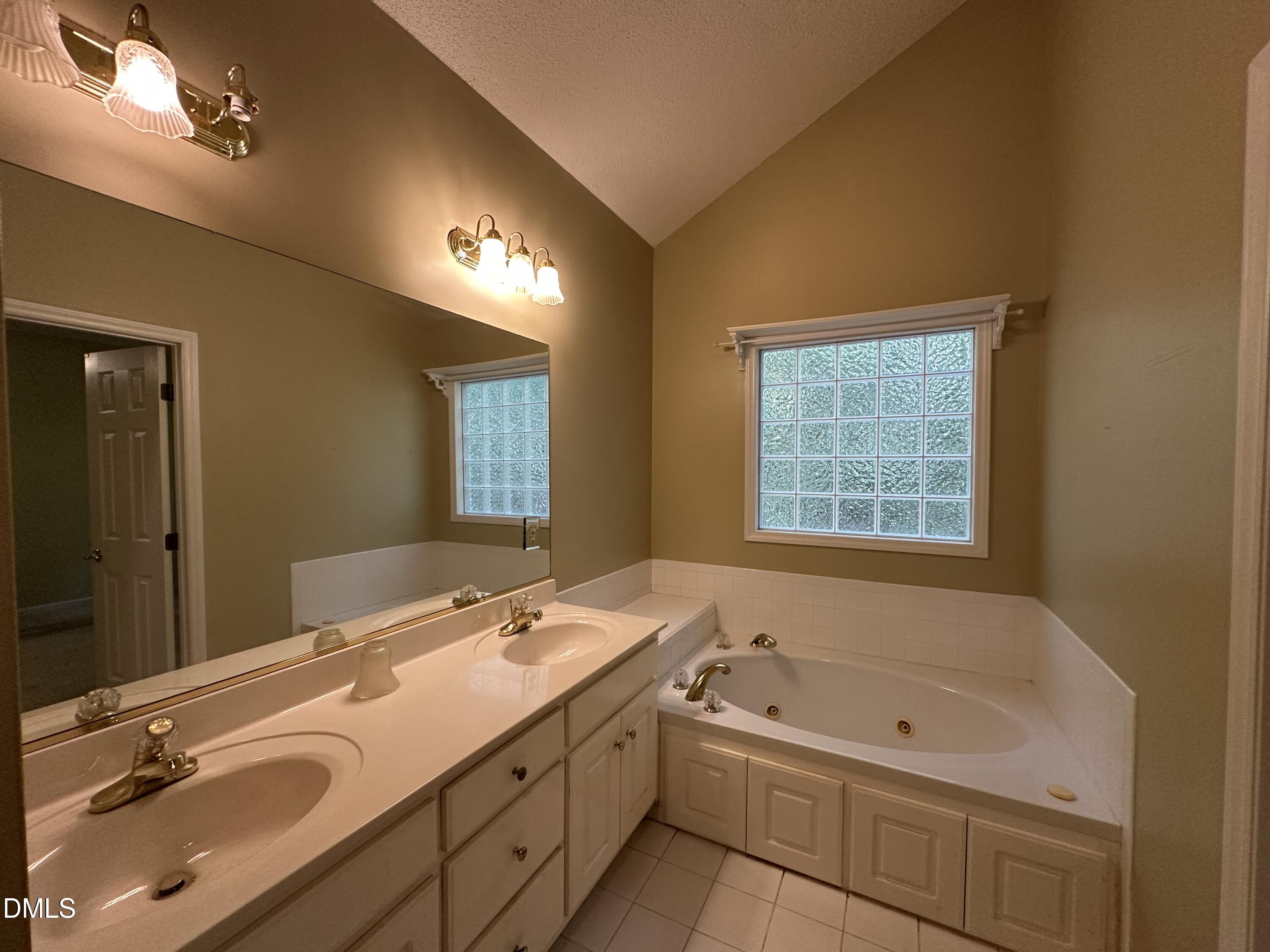 142 Bradford Circle