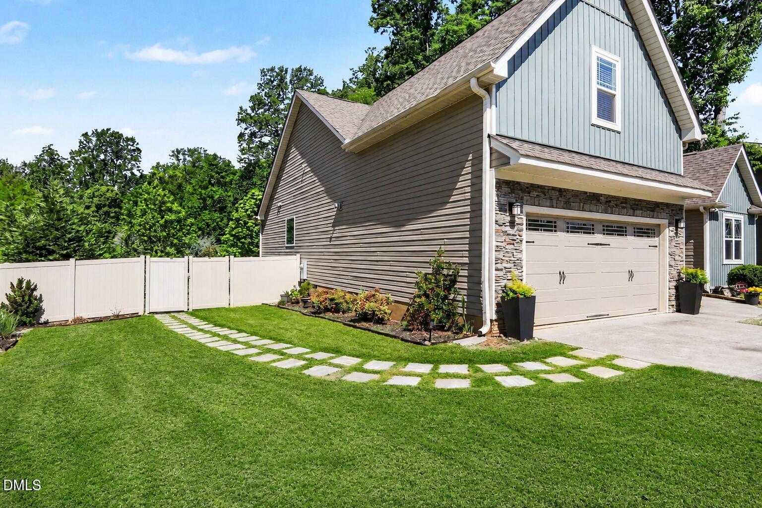 303 Laurel Oaks Drive