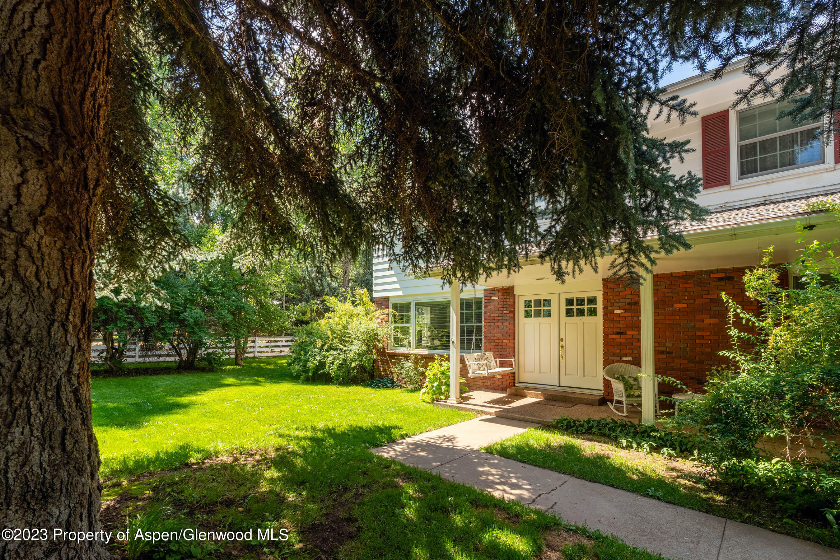 875 Bonita Drive
