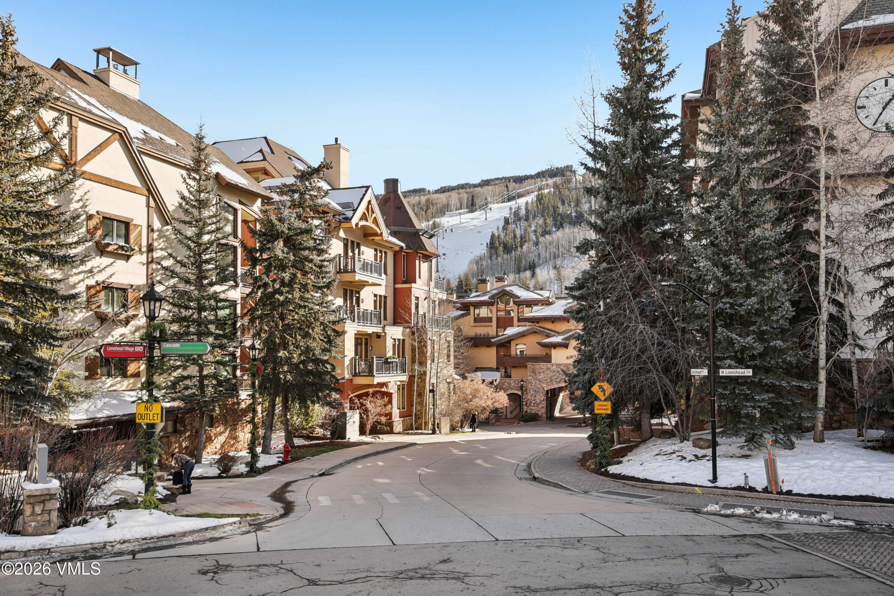 707 W Lionshead Circle B-6