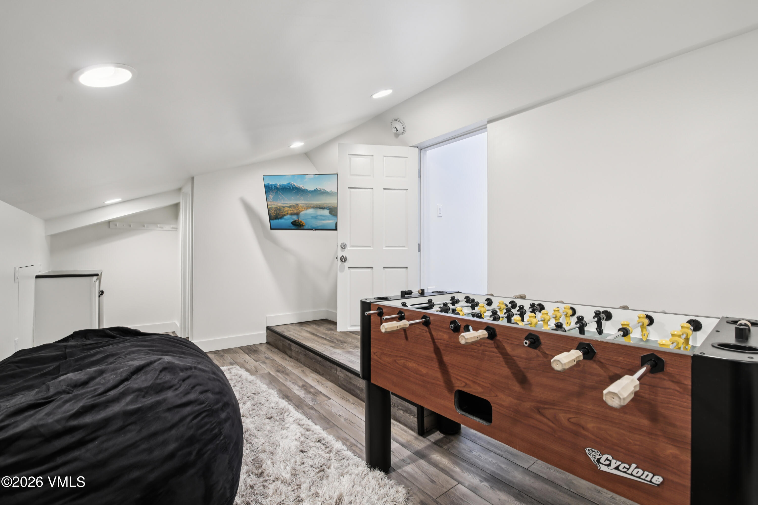 707 W Lionshead Circle B-6