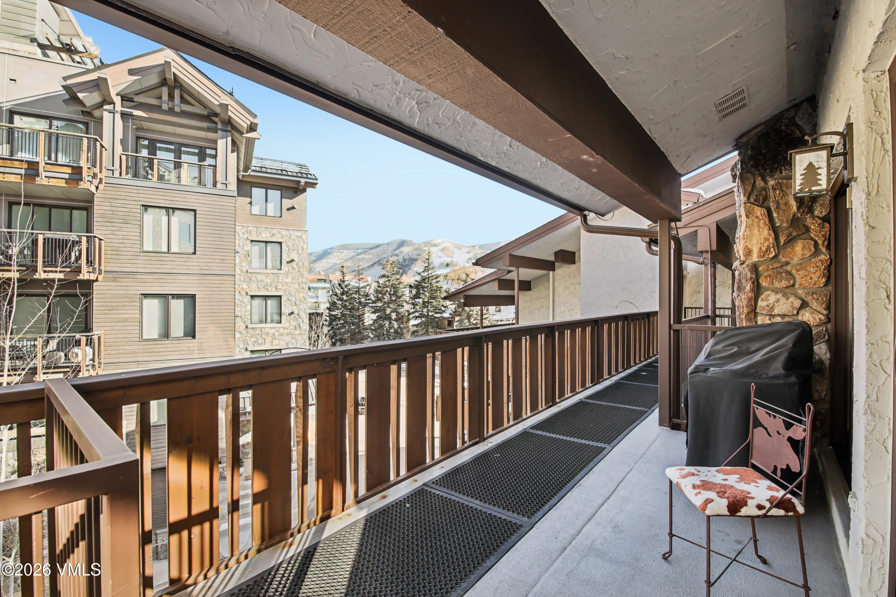 707 W Lionshead Circle B-6