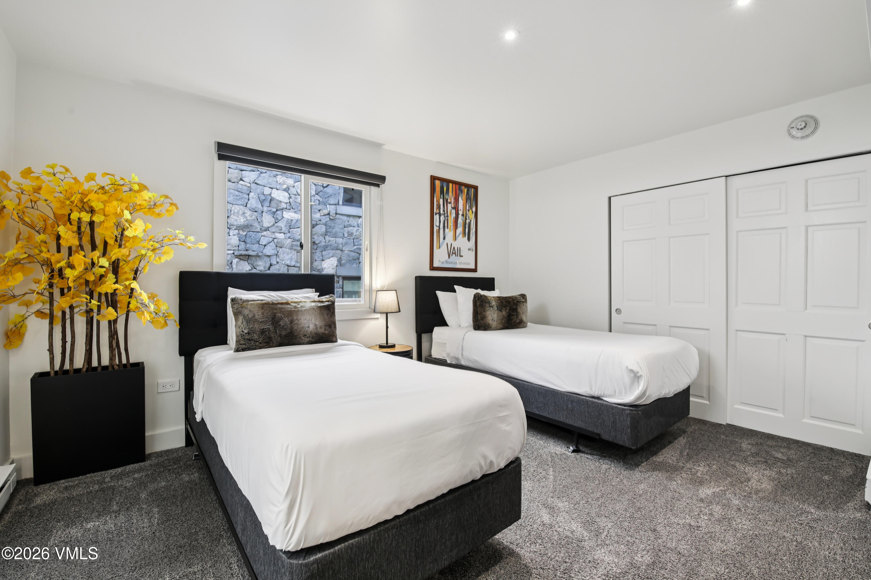 707 W Lionshead Circle B-6