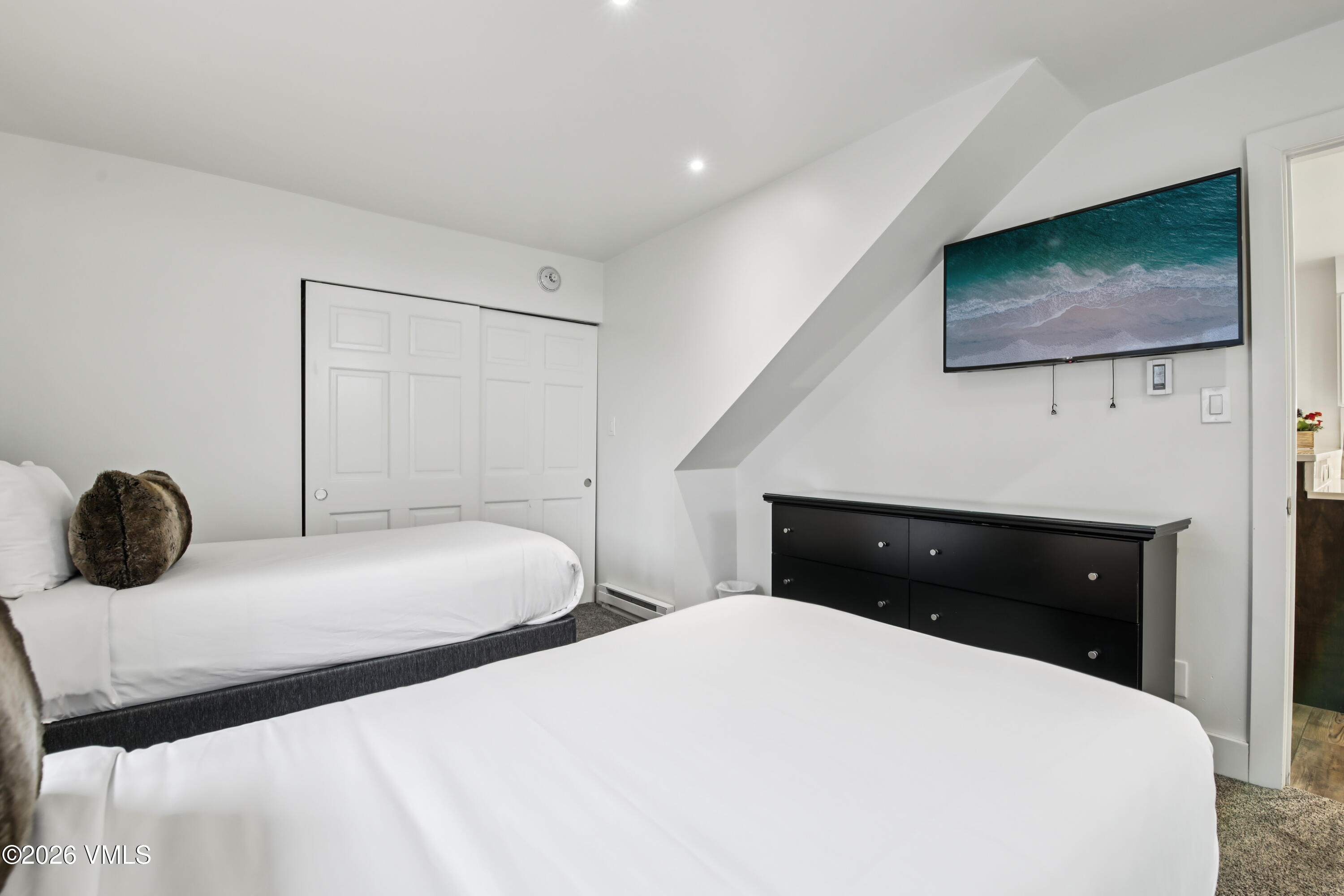 707 W Lionshead Circle B-6