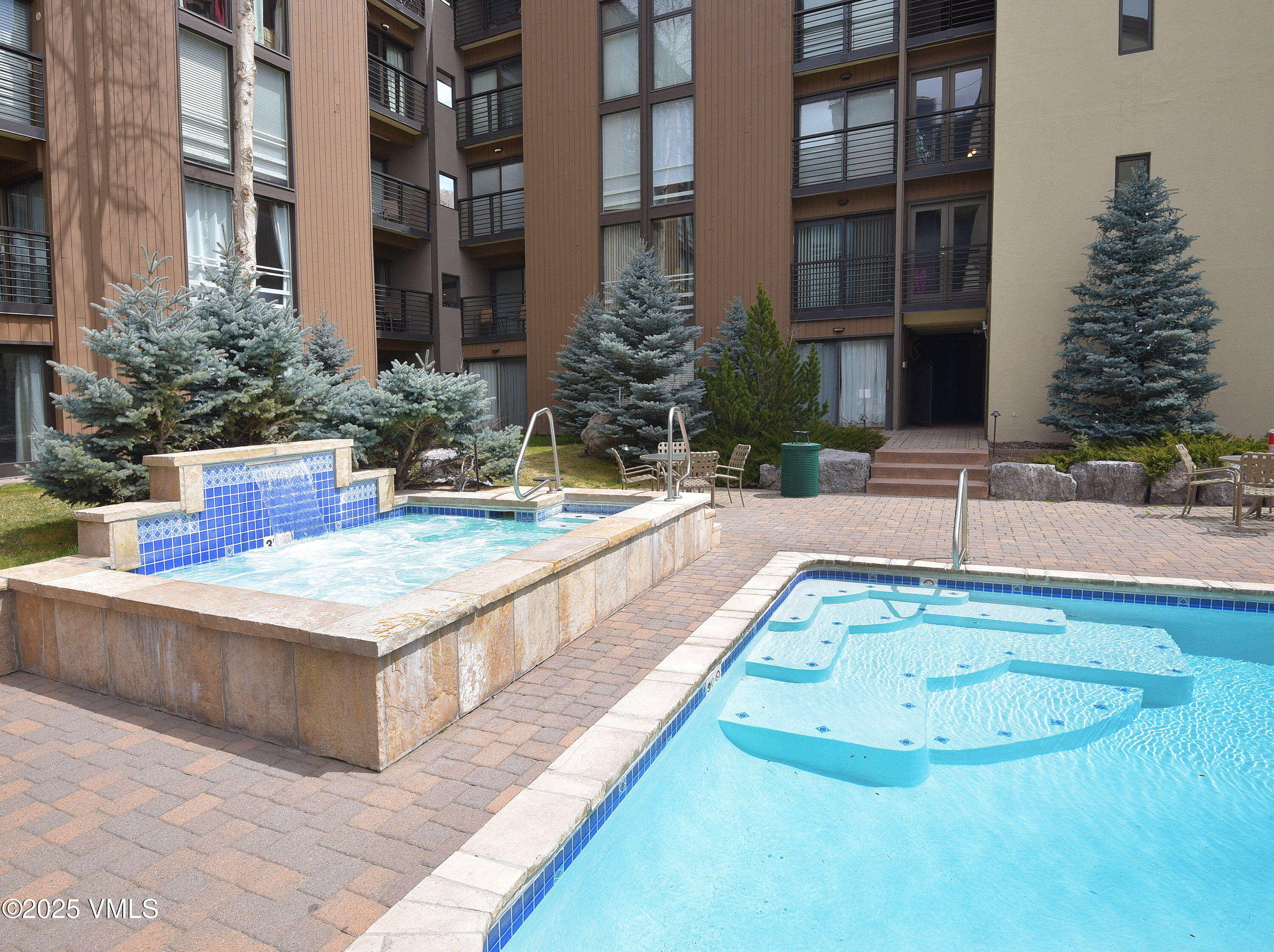 300 E Lionshead Circle 211