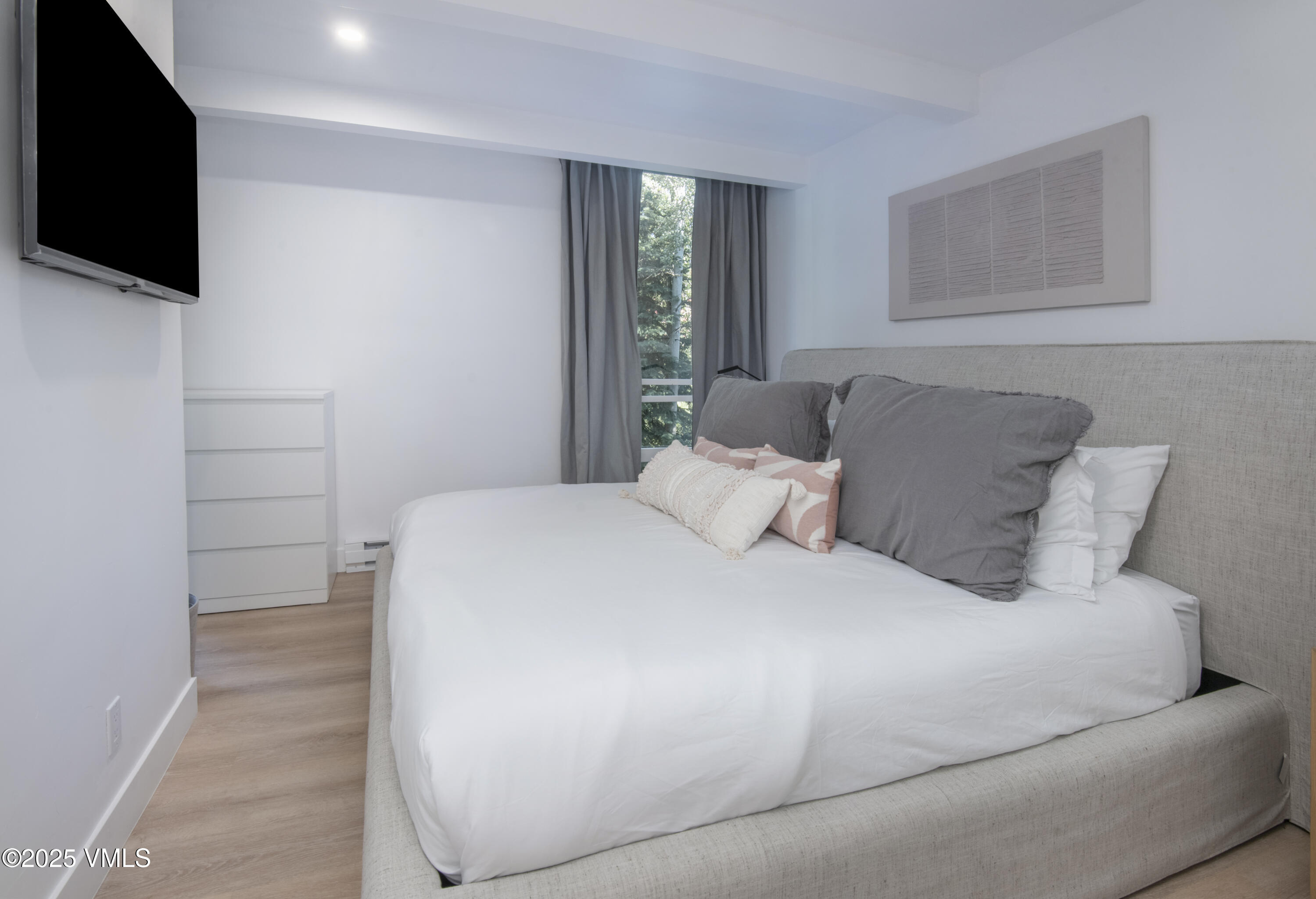 300 E Lionshead Circle 211