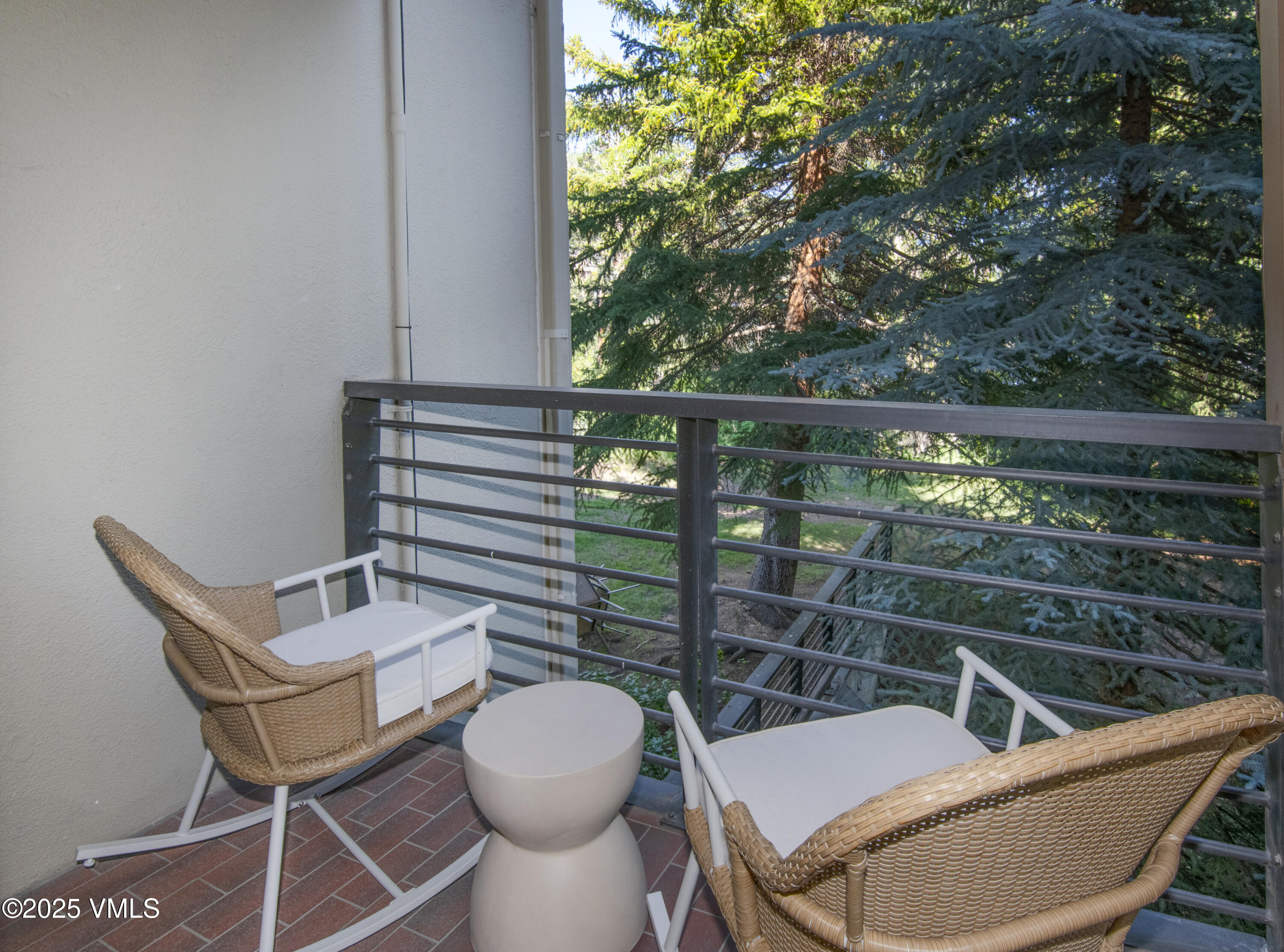 300 E Lionshead Circle 211