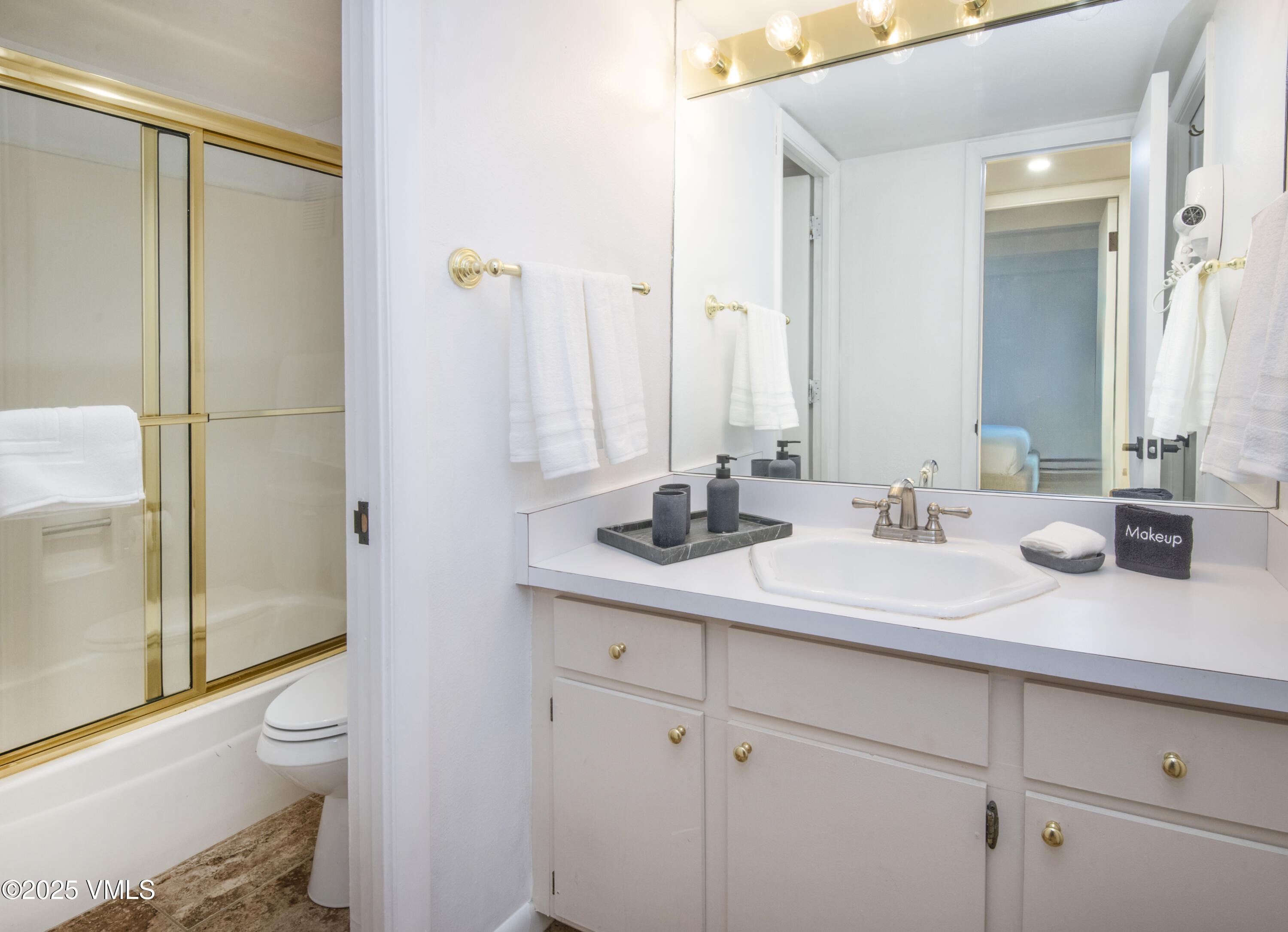 300 E Lionshead Circle 211