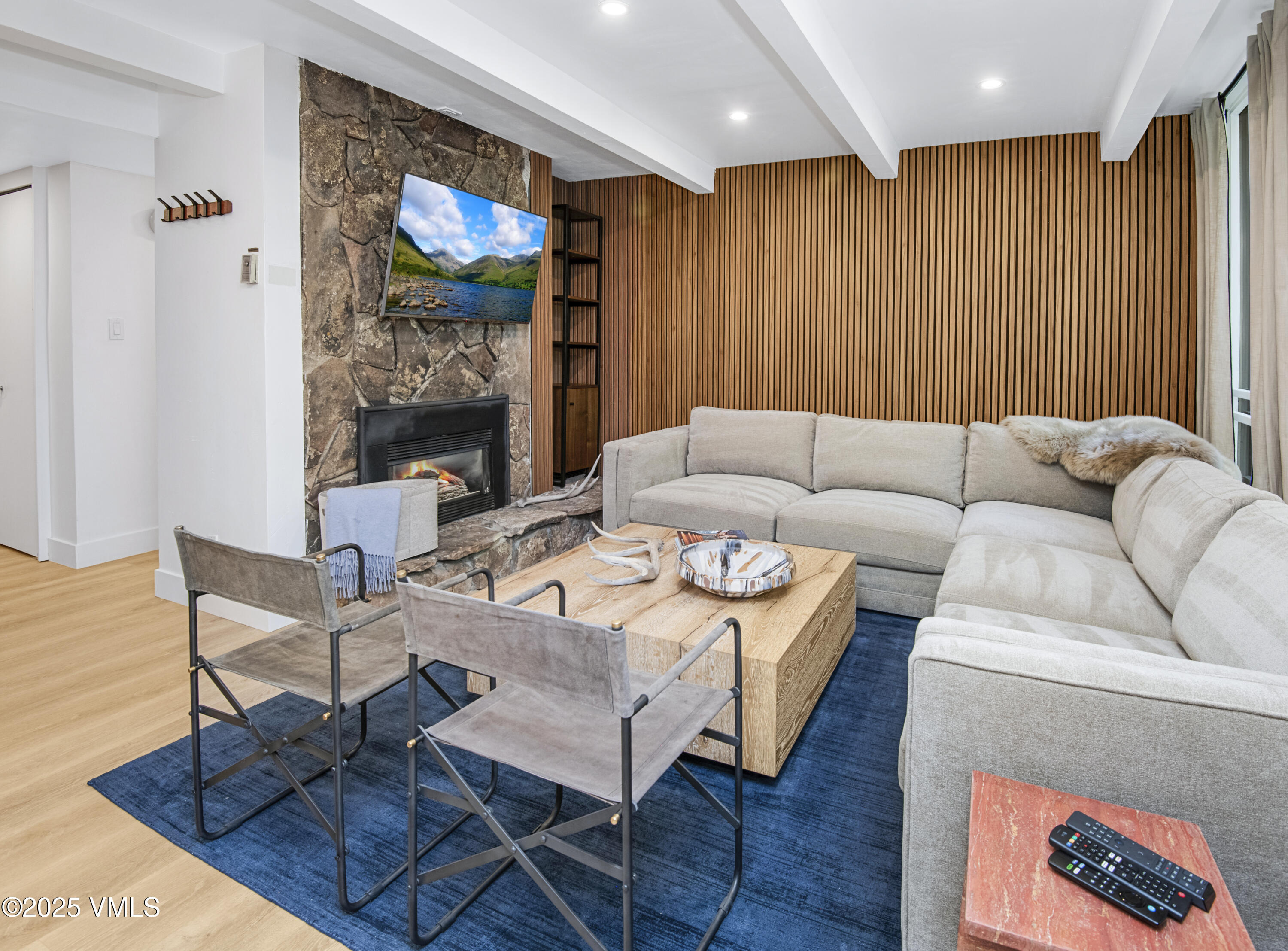 300 E Lionshead Circle 211