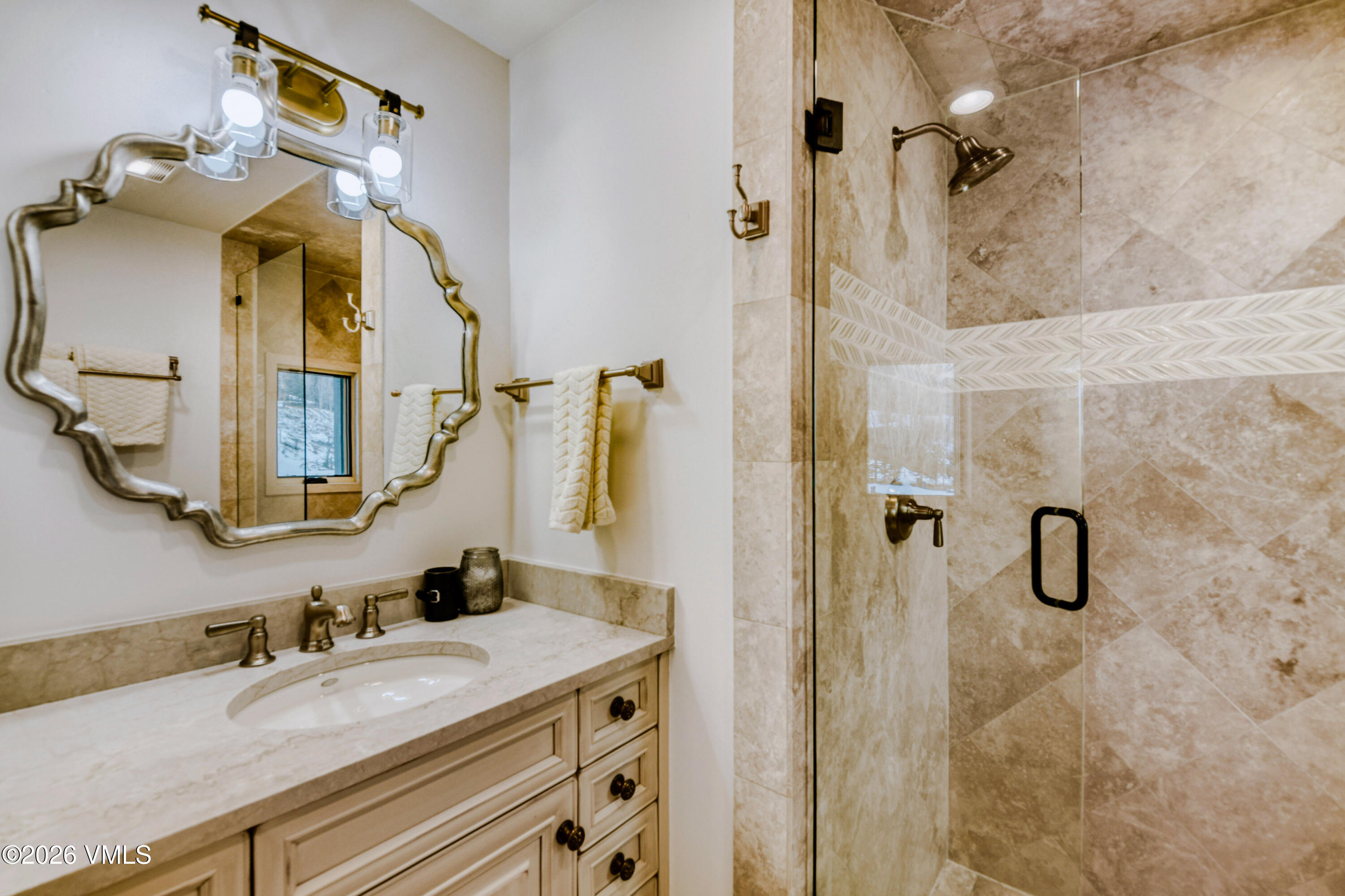 45 W Thomas Place R-17